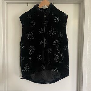 Black Snowflake Patterned Women's Vest